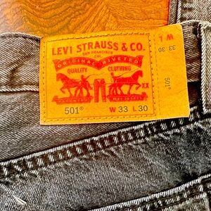Brand new Levi's 501 jeans - never worn but tags removed